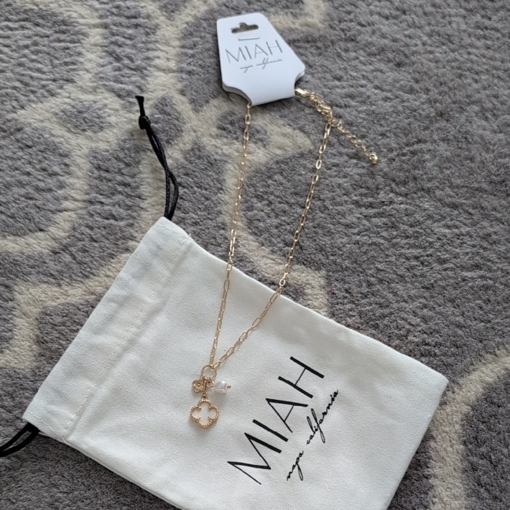 MIAH Gold Clover Pendant Necklace